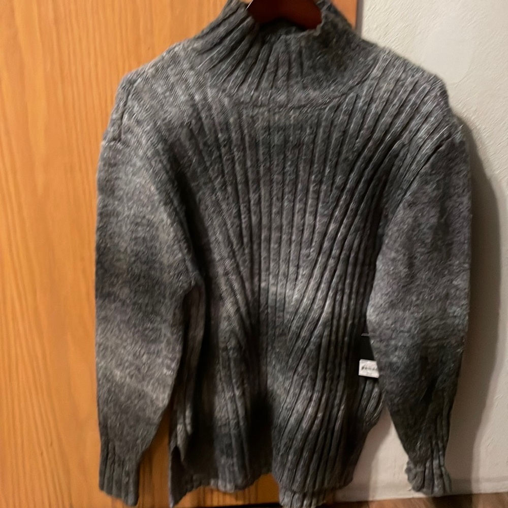 Vera Wang Sweater